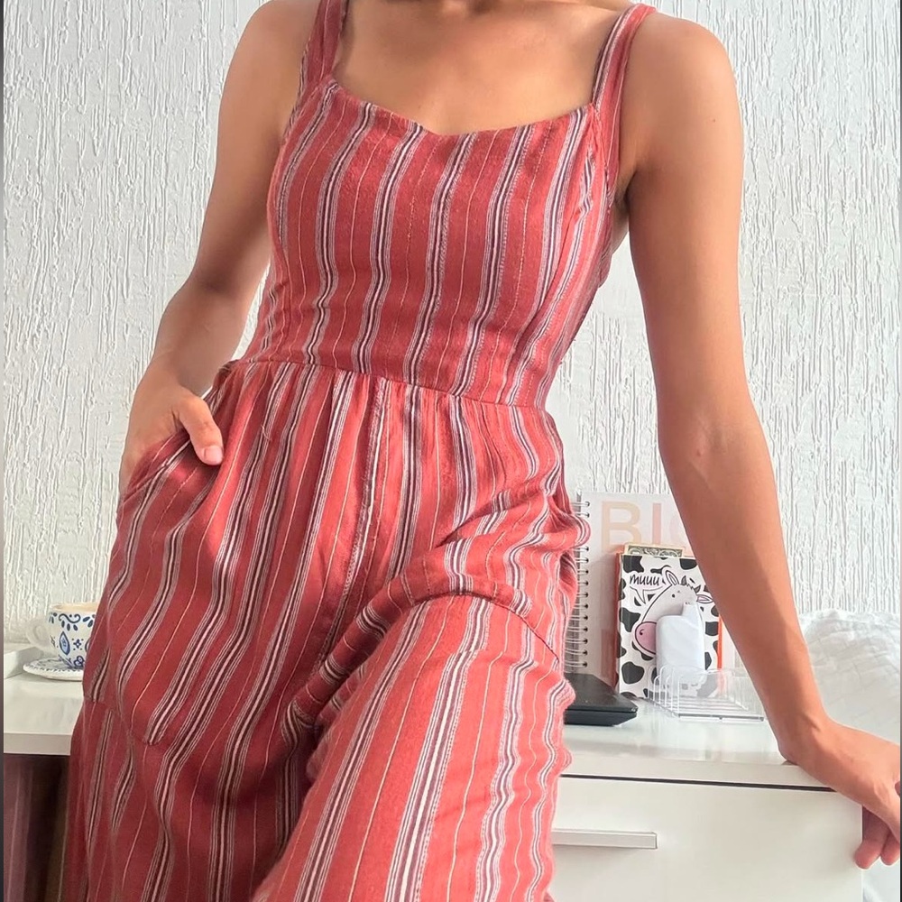 American Eagle Cropped Wide Leg Jumper Romper • Small